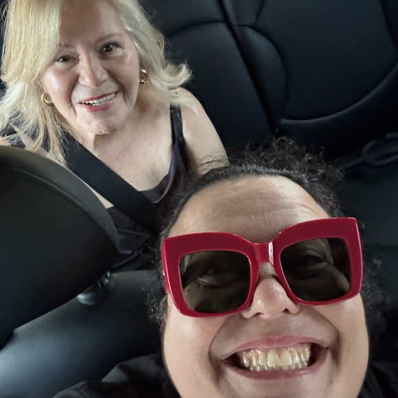 Meet your Posher, Liza - Picture 11 of 16